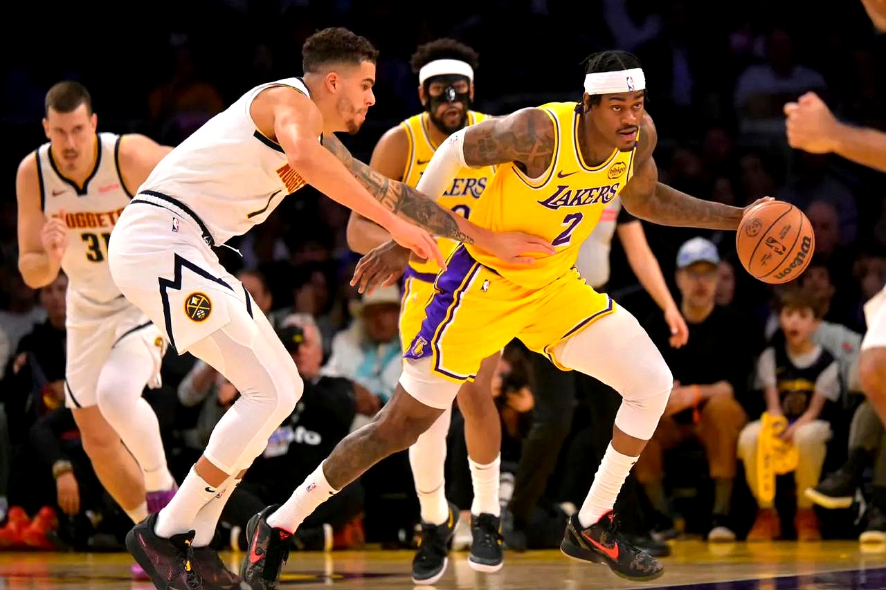 加时末段欧冠焦点战；洛杉矶湖人回应争议；震撼外界；身体对抗强度拉满的简单介绍