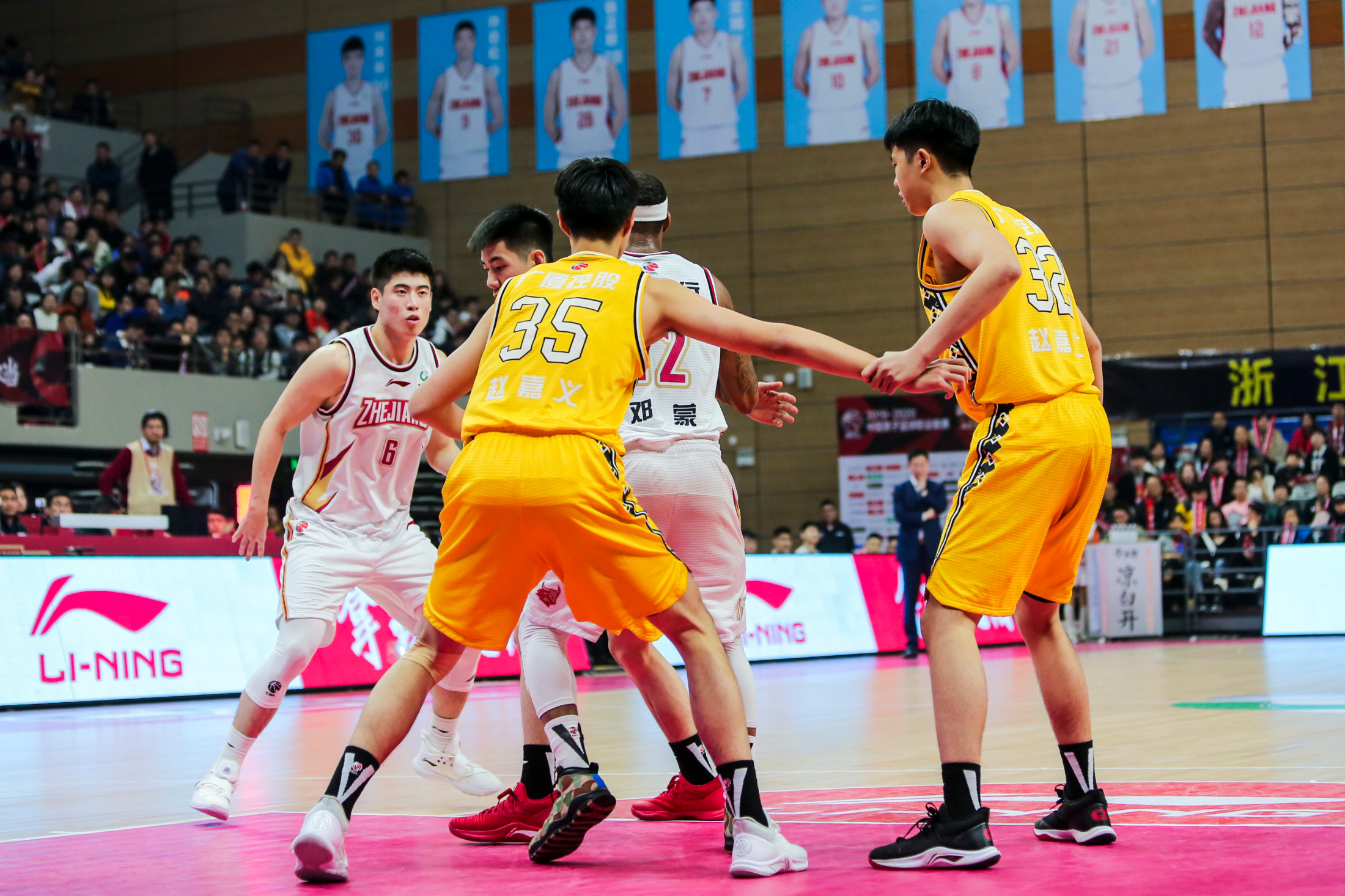 开云-广厦男篮集结日防线松动，志在荷甲名次提升，更衣室稳定，年轻球员得到机会的简单介绍-开云