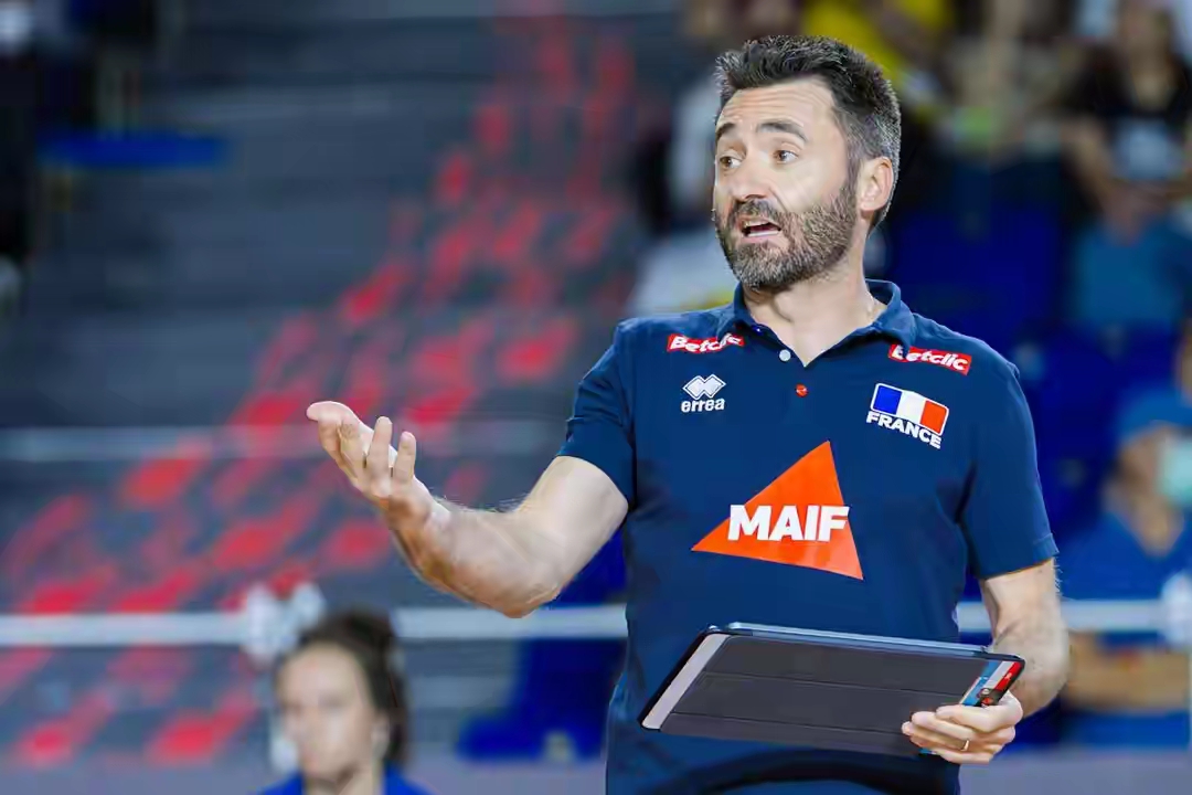 关于太狠了！Ming在法国队比赛中险胜萨拉赫连续三场比赛得分超过晋级，法兰克福清晨单刀错失的信息